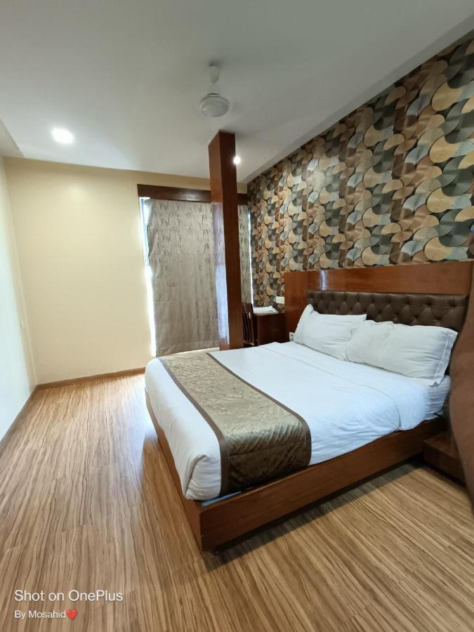 Hotel A Suites Мумбай Екстериор снимка